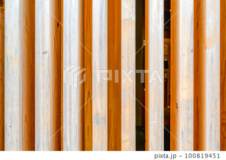 木製の柵　横浜 100819451