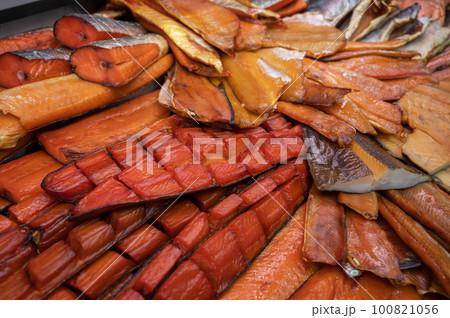 Various smoked fish products 100821056