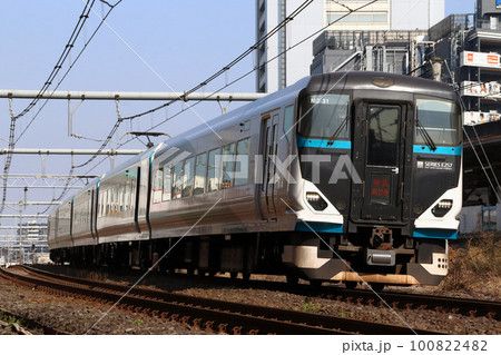 新宿行:高崎線特急あかぎ号(E257系電車) 新宿行:高崎線特急あかぎ号(E257系電車) 100822482