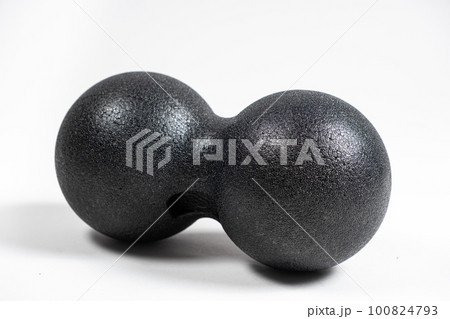 Double back massage ball, myofascial release, back muscle relaxation, self-massage. 100824793