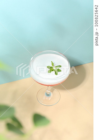 Concept of delicious cocktail, tasty Cosmopolitan cocktail Concept of delicious cocktail, tasty Cosmopolitan cocktail 100825642