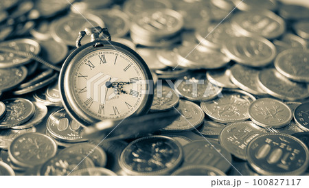 懐中時計と硬貨 時は金なり 懐中時計と硬貨 時は金なり 100827117