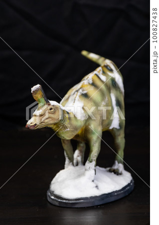 The Tsintaosaurus dinosaur in the dark The Tsintaosaurus dinosaur in the dark 100827438