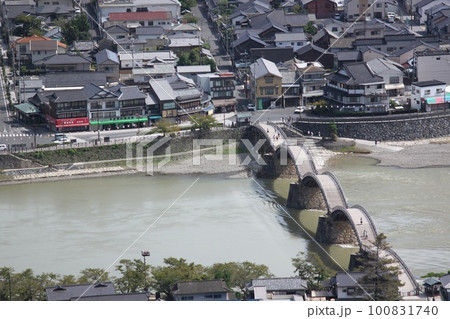 山口県岩国市新岩国の錦帯橋 100831740