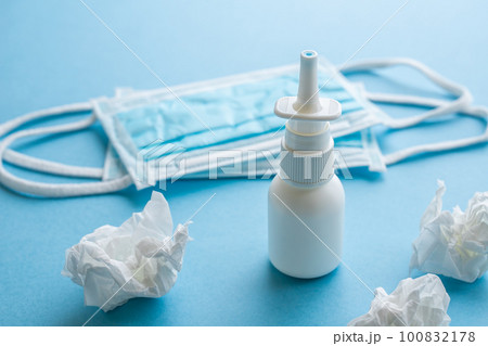 点鼻薬　花粉症や風邪のイメージ写真 100832178