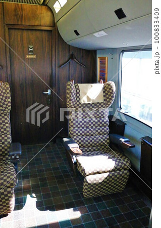 JR九州】787系「にちりん」のDXグリーン車（1人掛け）の写真素材