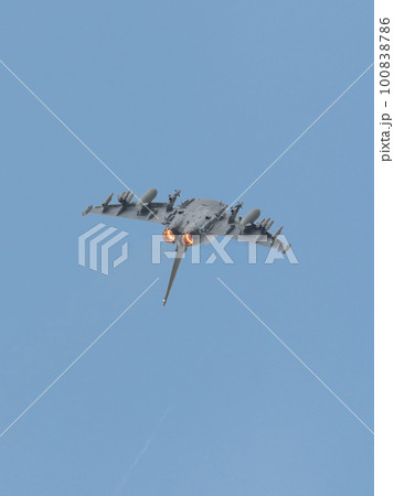 イギリス空軍タイフーンFGR4上昇 100838786