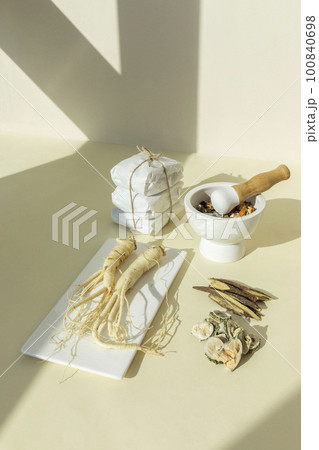 Korean Asian oriental herb medicine 100840698