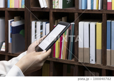 ebook device and books ebook device and books 100840782