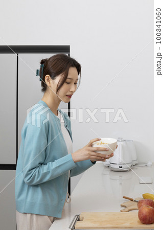 happy single life of korean woman_cooking 100841060