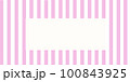 白とピンク色のストライプの背景 100843925