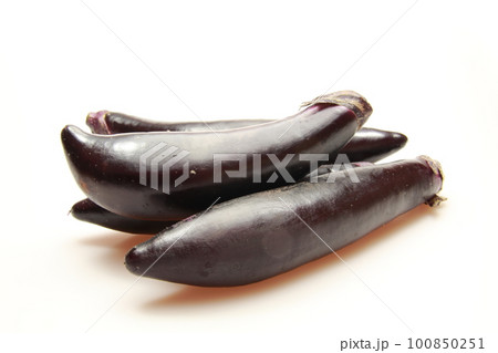 色鮮やか新鮮野菜の茄子（ナス） 100850251