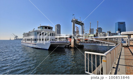 神戸中突堤中央ターミナル(兵庫県神戸市中央区) 神戸中突堤中央ターミナル(兵庫県神戸市中央区) 100853846