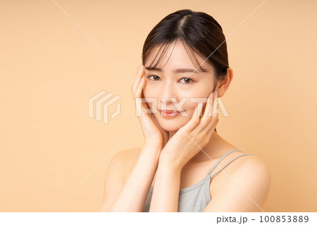 若い女性のビューティ 若い女性のビューティ 100853889