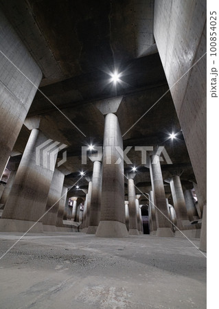 首都圏外郭放水路･調圧水槽 100854025