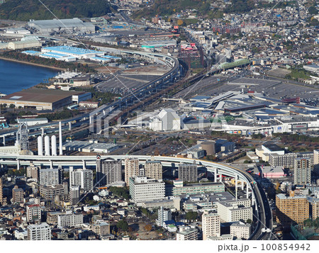 北九州市の人気観光スポット皿倉山山頂から市街地展望 北九州市の人気観光スポット皿倉山山頂から市街地展望 100854942