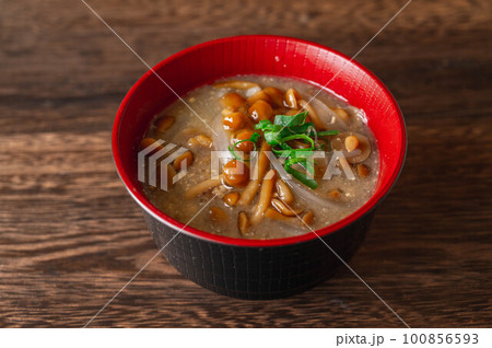 ナメコの味噌汁 ナメコの味噌汁 100856593
