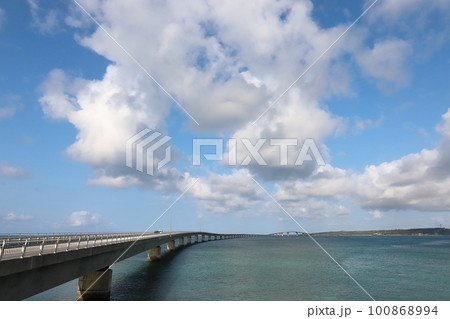 沖縄 宮古島市 伊良部大橋 沖縄 宮古島市 伊良部大橋 100868994