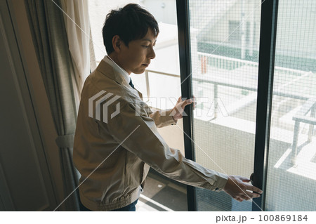 窓ガラスと業者 窓ガラスと業者 100869184