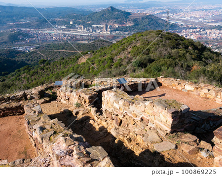 Puig Castellar - Iberian settlement located in Spain on top of the Turo del Poyo mountain. Santa Coloma de Gramenet, province of Barcelona 100869225