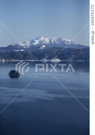 冬の摩周湖 100870272