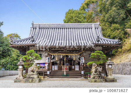 玉祖神社 拝殿(大阪府八尾市神立) 玉祖神社 拝殿(大阪府八尾市神立) 100871627