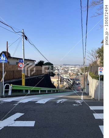 世田谷区岡本に有る富士見坂 世田谷区岡本に有る富士見坂 100872494