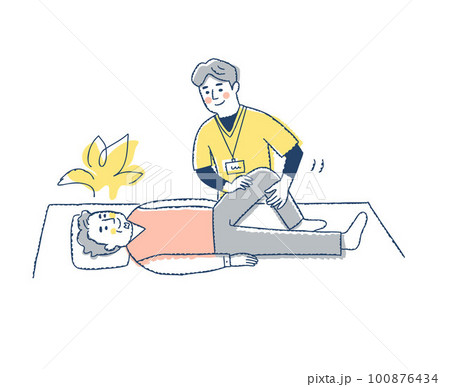 リハビリ・マッサージをする男性 リハビリ・マッサージをする男性 100876434