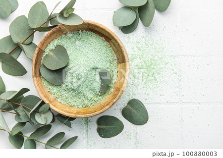 Massage and spa products salt with eucalyptus 100880003