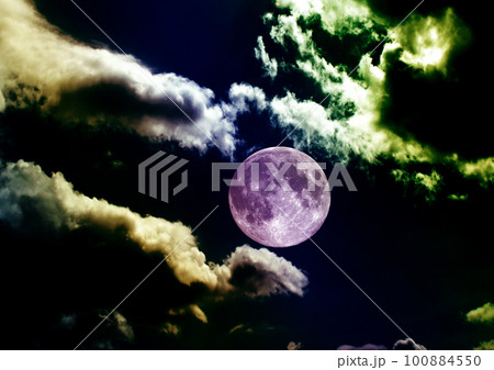 The moon in the night skyのイラスト素材 [100884550] - PIXTA