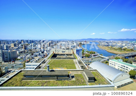 豊橋市役所から望む豊橋の街並み 100890324