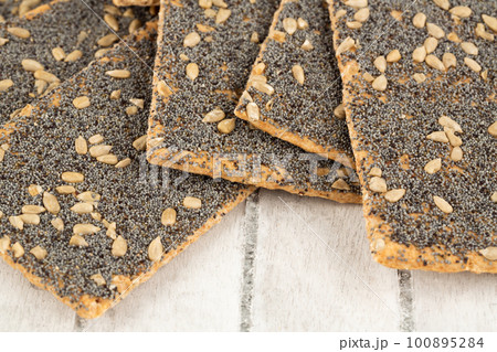 Crackers Crackers 100895284