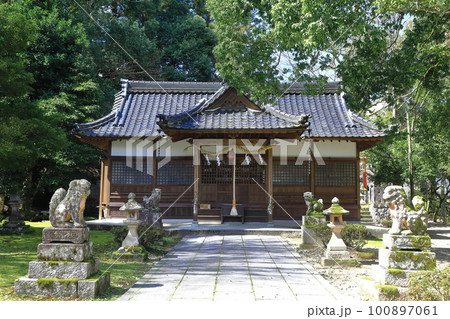 諸杉神社の拝殿 100897061