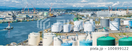 「青森県」八戸港・工業地帯　八戸市 100899122