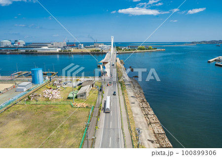 「青森県」八戸港・工業地帯　八戸市 100899306