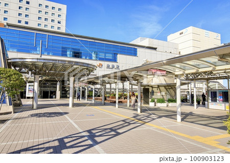 豊橋市、豊橋駅前の風景 100903123