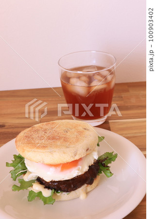 ハンバーガー 100903402