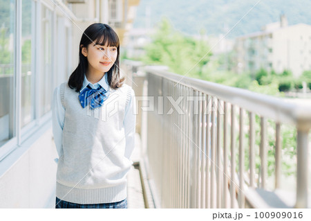 女子高生のスクールライフ 100909016
