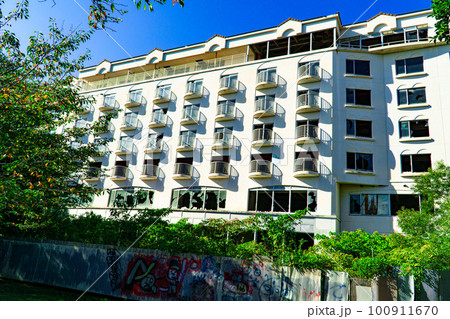 【社会問題】バブル崩壊で未開業のまま放置されたホテル3　岡山県玉野市 100911670