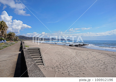 南房総の海 和田浦海岸砂浜【千葉県南房総市】 100912196