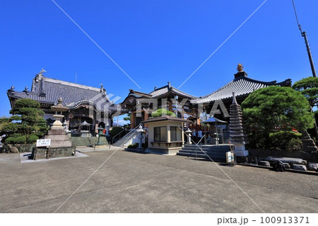 四国八十八箇所第17番札所「井戸寺」(徳島県徳島市国府町) 四国八十八箇所第17番札所「井戸寺」(徳島県徳島市国府町) 100913371