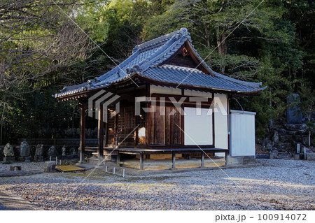 瀬戸市の寺院 教春山本泉寺観音堂 瀬戸市の寺院 教春山本泉寺観音堂 100914072
