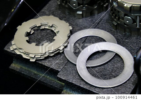 ドリフトは角度と飛距離!! 熱い走りで魅せるドリフト走行には必須!!『L.S.D』の内部パーツ 100914461