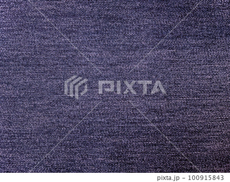 パープルブルーの無地のデニム生地の素材感のある背景画像 100915843