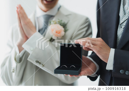 LGBT婚　ブライダルフォトイメージ 100916318