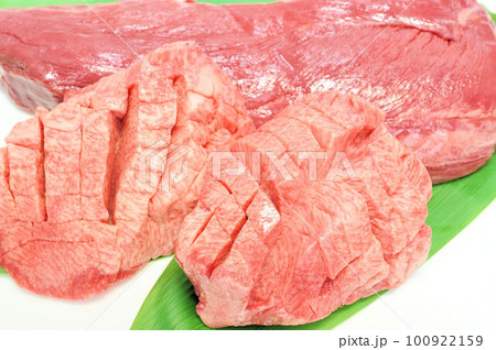 厚切りの牛タン 100922159