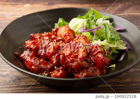 ヤンニョムチキン 100922526