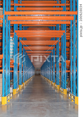 Tunnel Way Warehouse 100928034