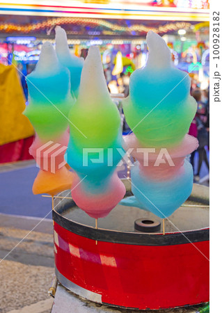 Cotton Candy Rainbow 100928182