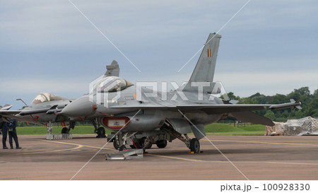 ベルギー空軍F-16MLU 100928330